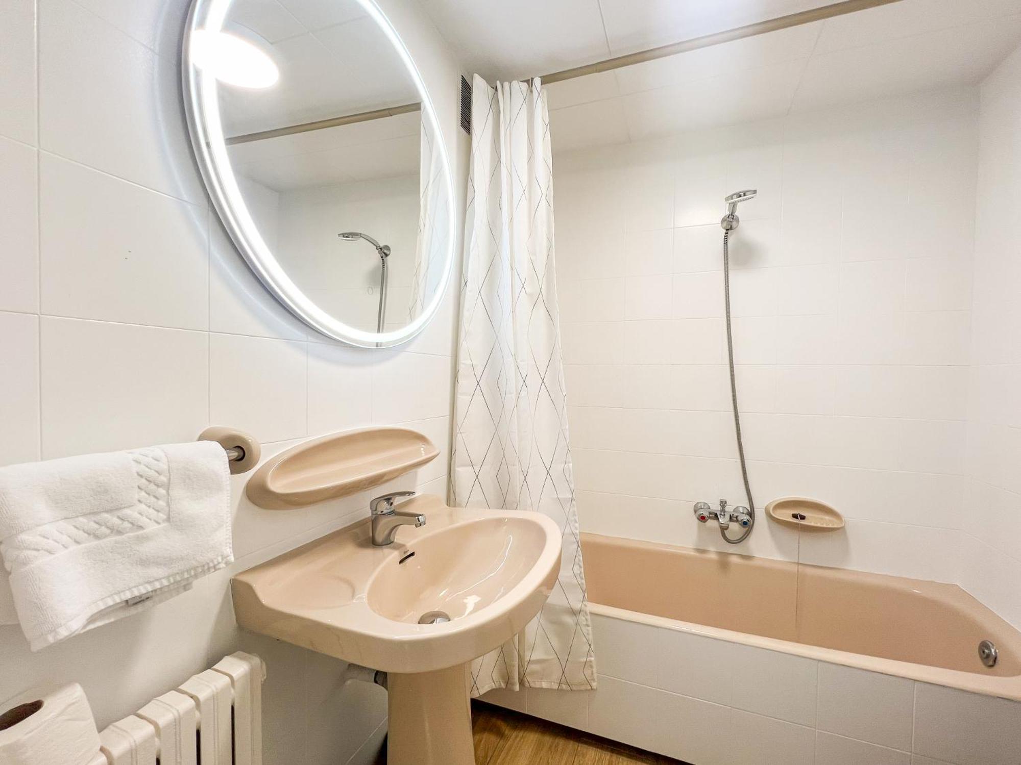 Apartamento Reformado Central Park En El Centro De Andorra Les Escaldes المظهر الخارجي الصورة